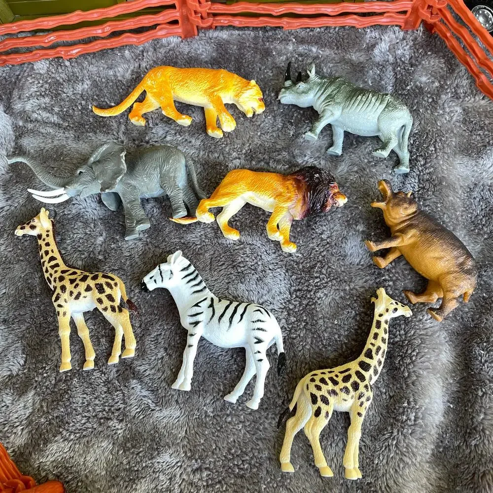 Vintage Toys R Us Safari Play Set Animal Planet Hut Truck Wild Jungle INCOMPLETE